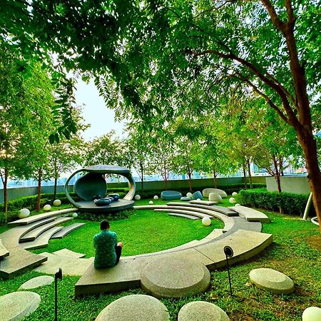 Scarletz Suites Klcc By Aura Kuala Lumpur Exterior foto